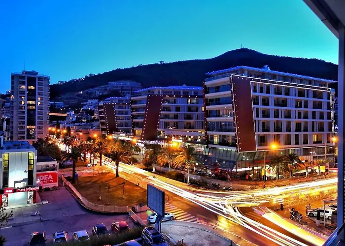 Revenu Apartments